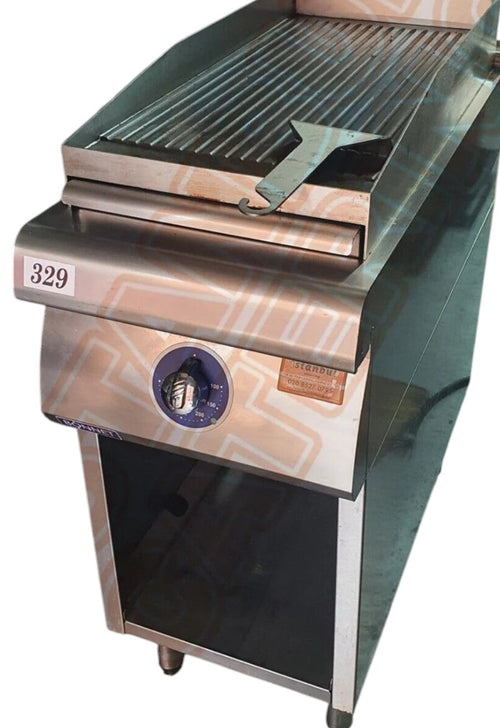 Bonnet Ribbed Griddle - 3 Phase, 400V, 5.4kW with ribbed cooking surface, perfect for commercial cooking and ideal for restaurants and catering services as a high-performance commercial ribbed griddle.