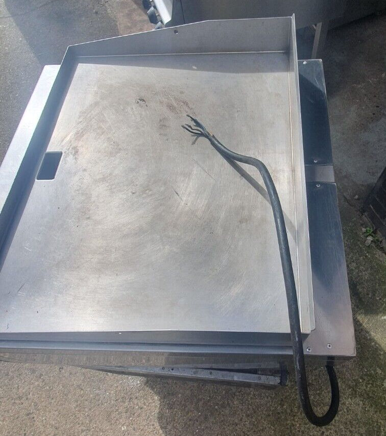 Lincat Countertop Electric Griddle 80cm 3 phase 20 amp 7.6kw