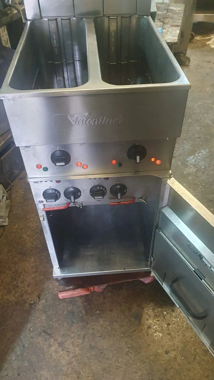 Valentine Electric Chips Fryer V2200  - Twin Tank - Total 15 kw Single Phase