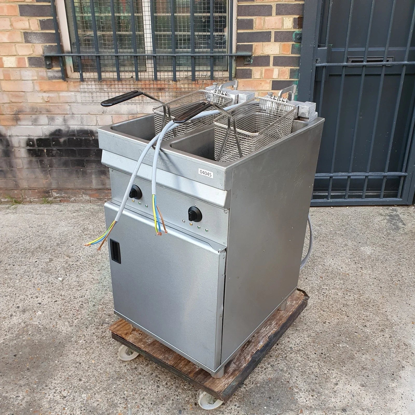 Valentine Electric Fryer Evo 2525 Single Phase Twin Tank