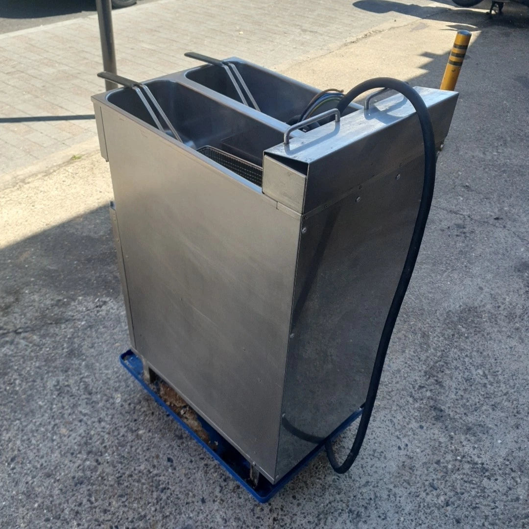 Valentine Fryer V2200 - 3 Phase Electric Chips Fryer - Seller refurbished