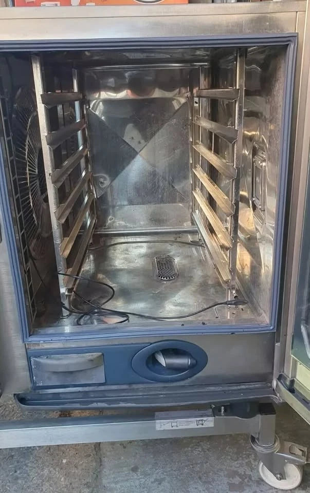 Serviced Rational SCC 61 WE 6 Grid Electric Oven 3 Phase Takeaway Used Equipment Restaurant Hotel Pub Peri Peri