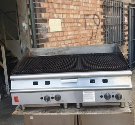 NATURAL GAS 4 BURNER FALCON DOMINATOR G31225 RADIANT CHARGRILL - Peri Peri Grill