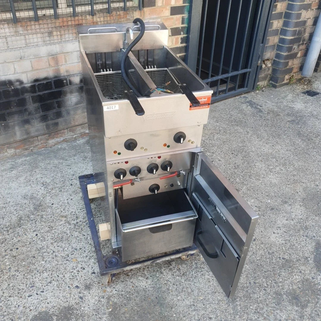 Valentine Fryer V2200P - 3 Phase Electric Fryer with Filtration system