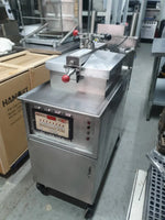 Henny Penny Pressure Fried Chicken Machine Refurbished - 22L Capacity, Digital Control, Built-in Filtration