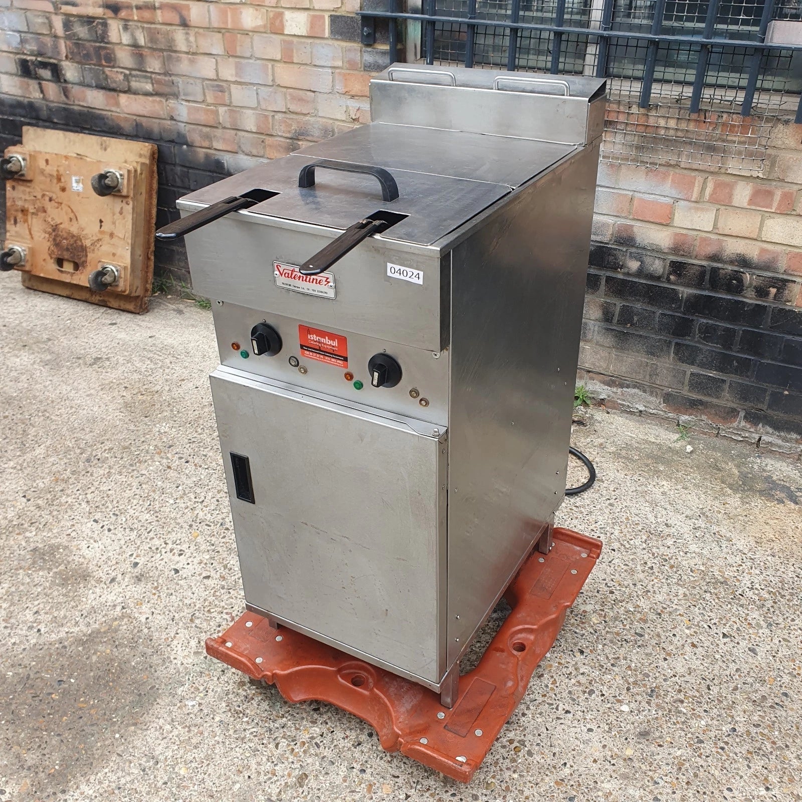 Valentine Fryer V2200T-Three Phase Turbo 23 KW Electric Chips Fryer-Refubished